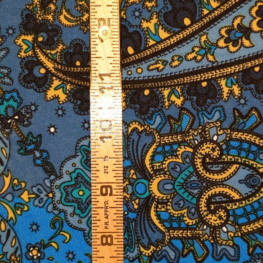 Ann Taylor Women's Size M Geometric Pattern Career Wear Popover Top - Picture 6 of 9